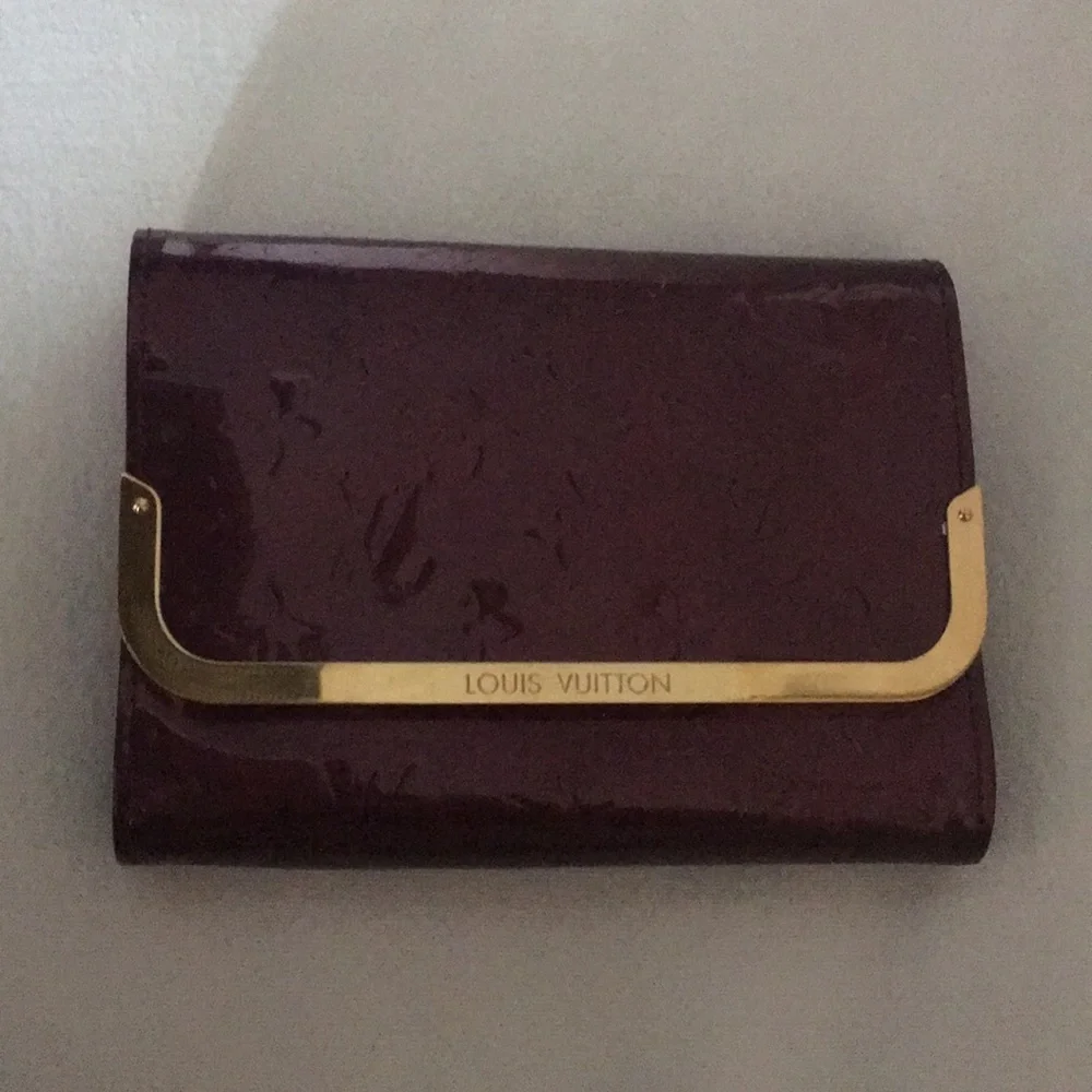 🔥1 HR SALE Louis Vuitton Crossbody clutch. 💯Auth